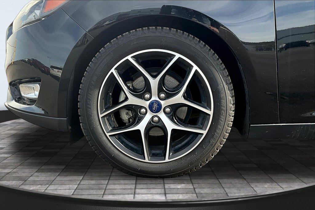 Used 2017 Ford Focus SEL FWD image 34