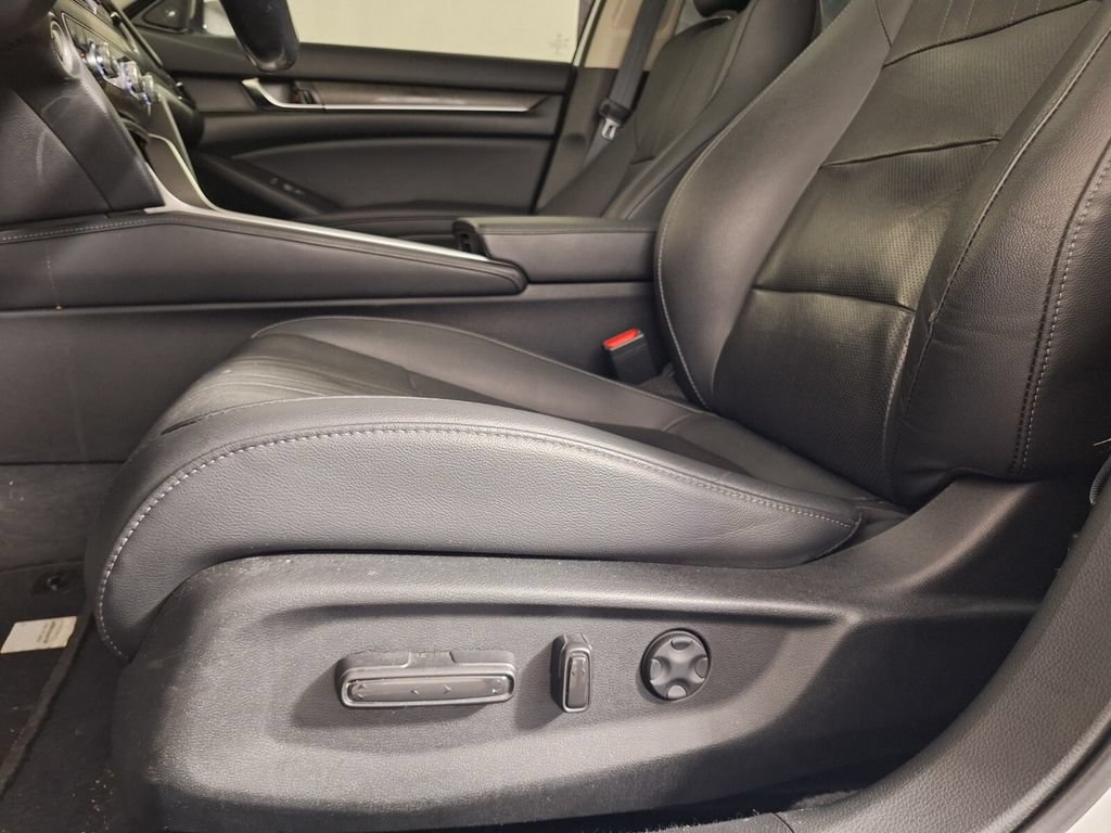 Used 2022 Honda Accord Touring image 31