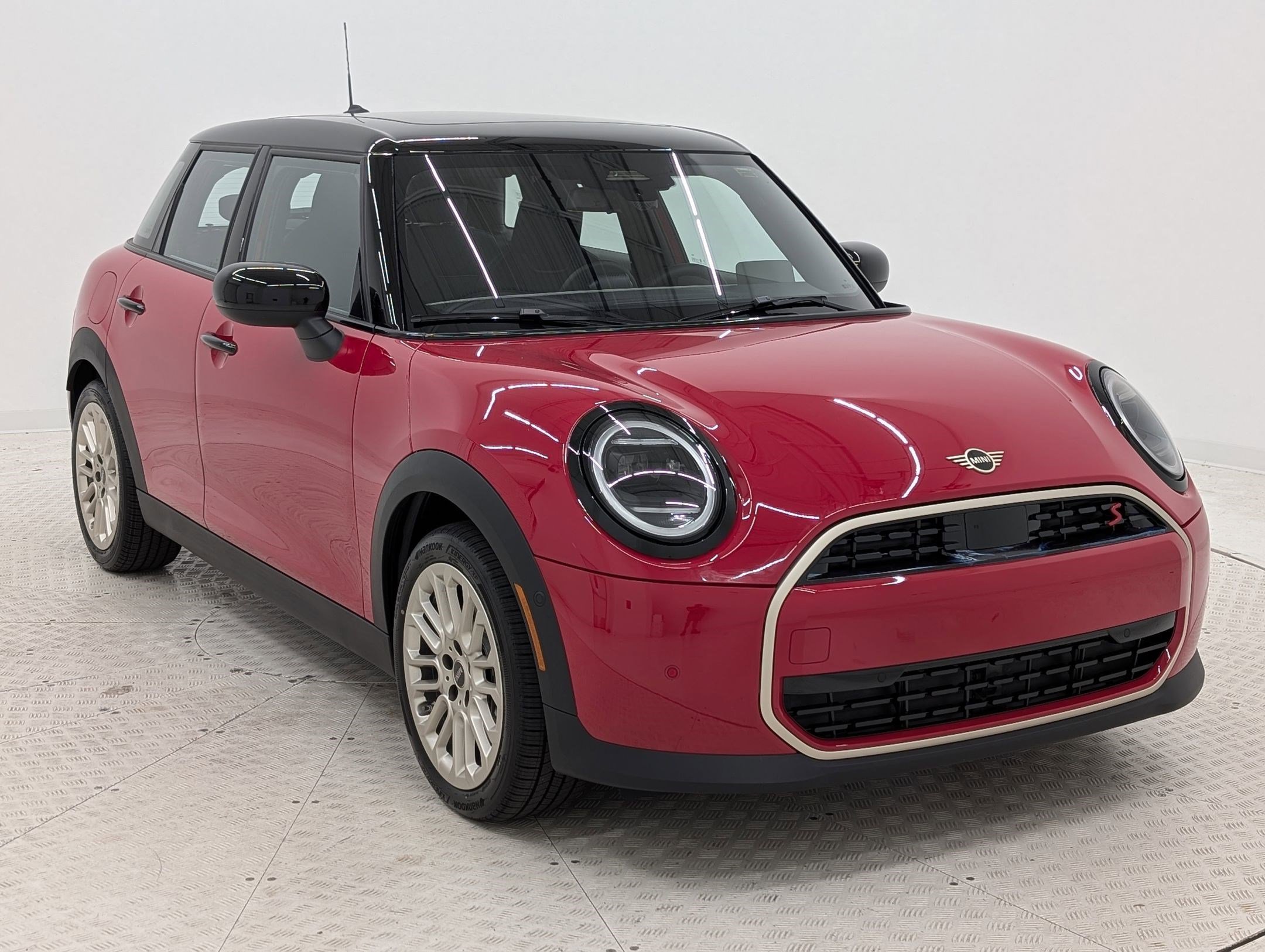 New 2025 MINI Cooper S image 18