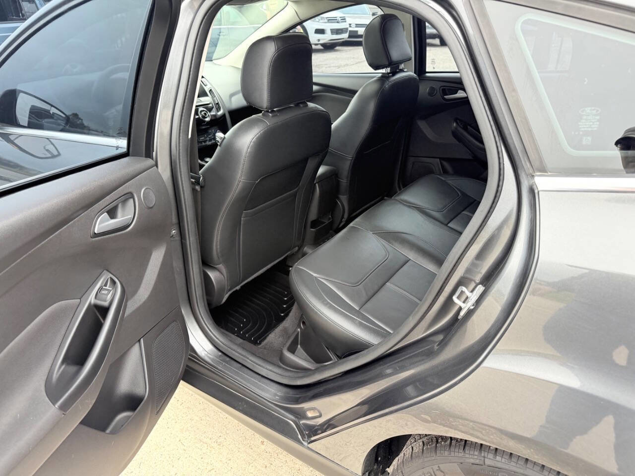 Used 2018 Ford Focus Titanium image 15