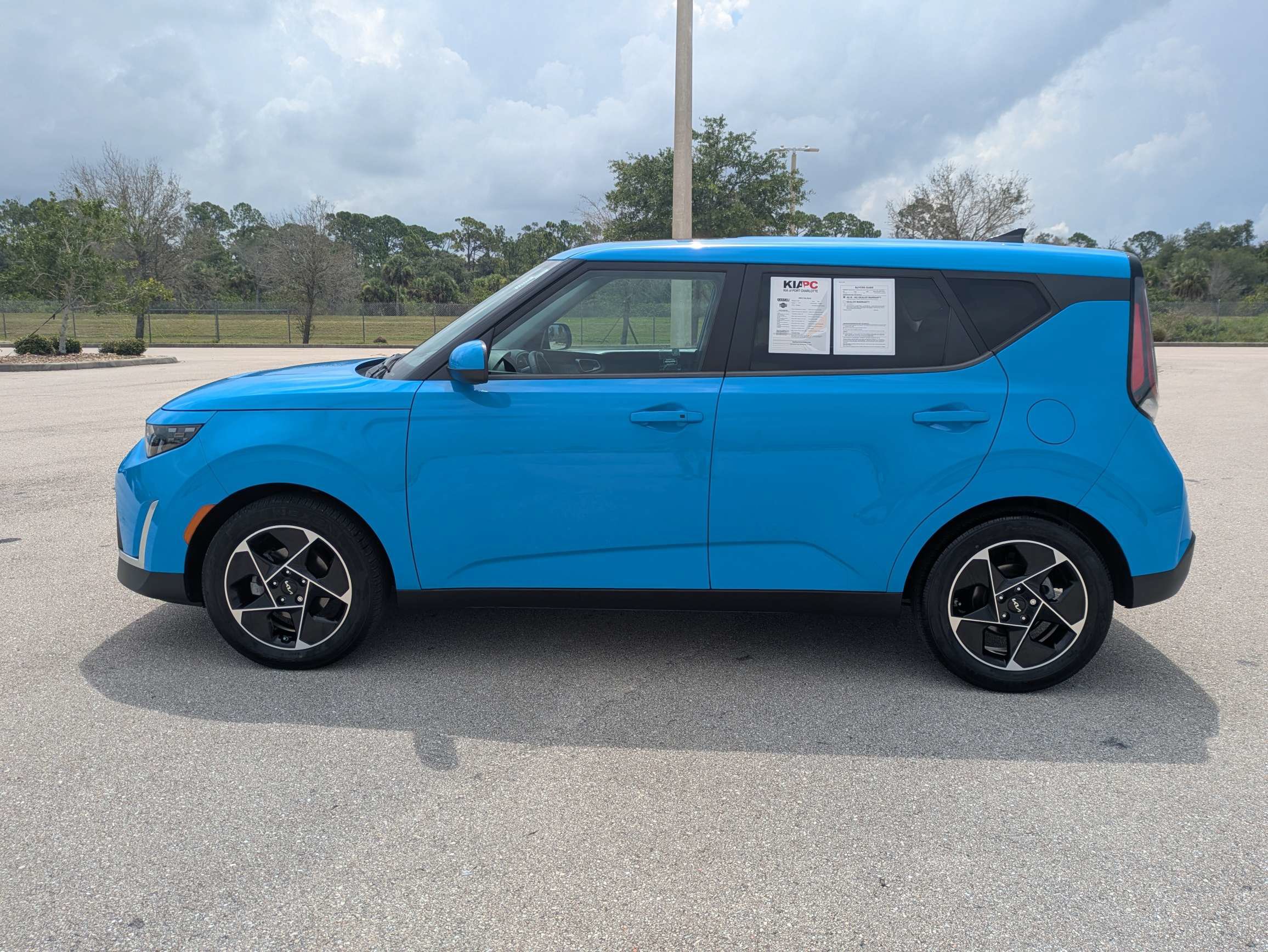 Certified 2023 Kia Soul EX FWD image 8