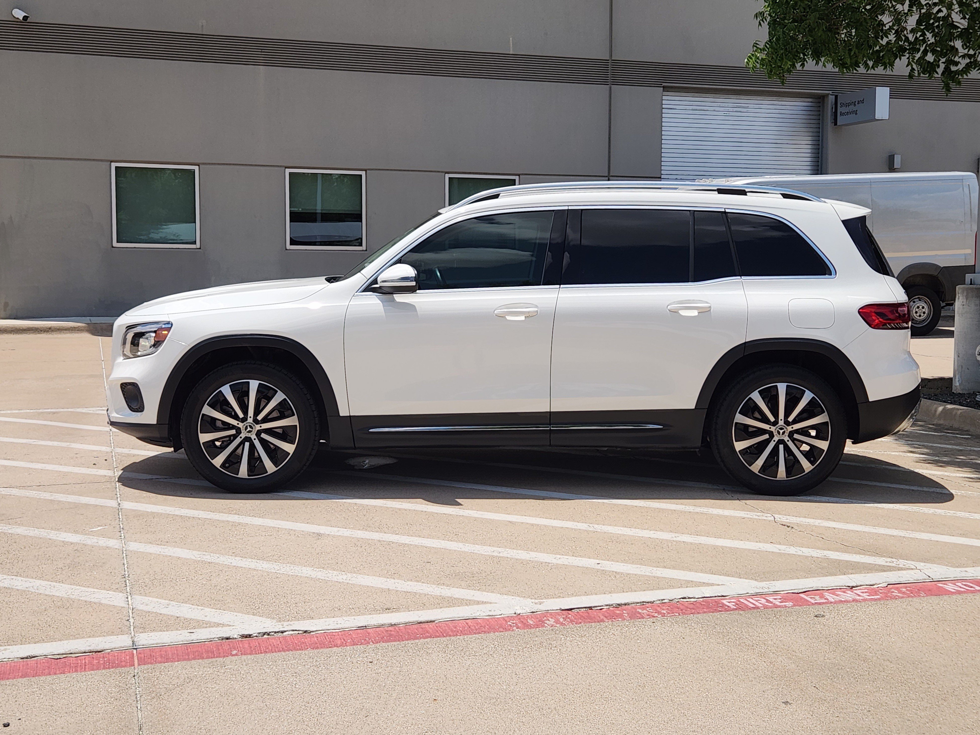 Used 2021 Mercedes-Benz GLB 250 image 3