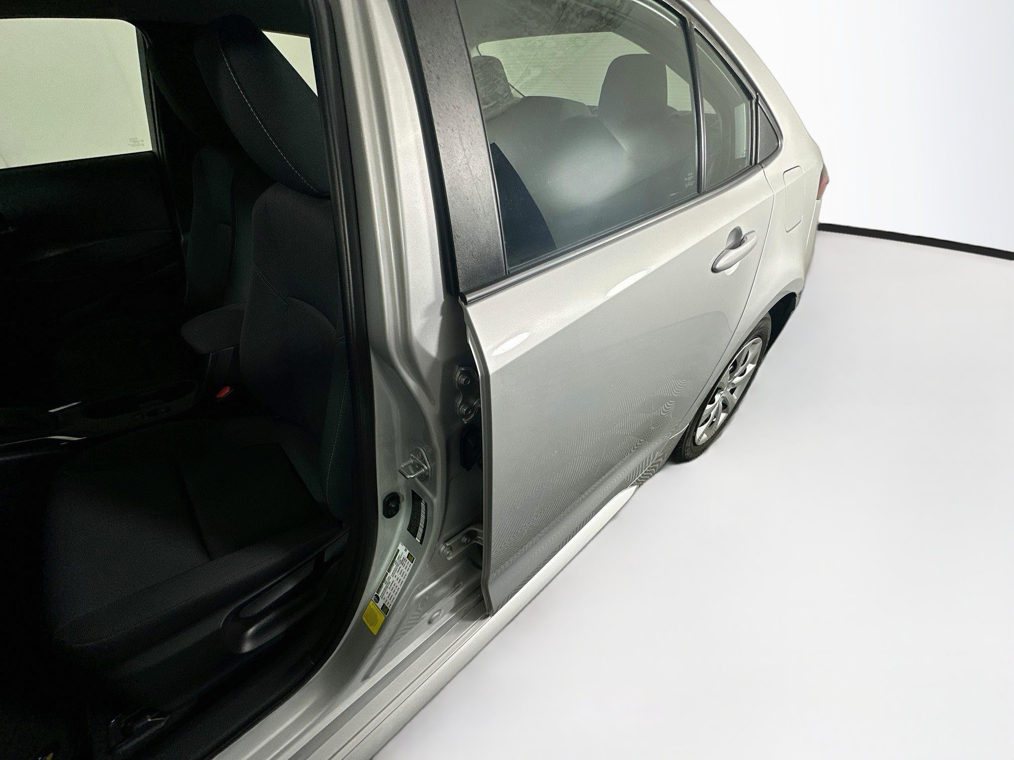 Used 2023 Toyota Corolla LE FWD image 12