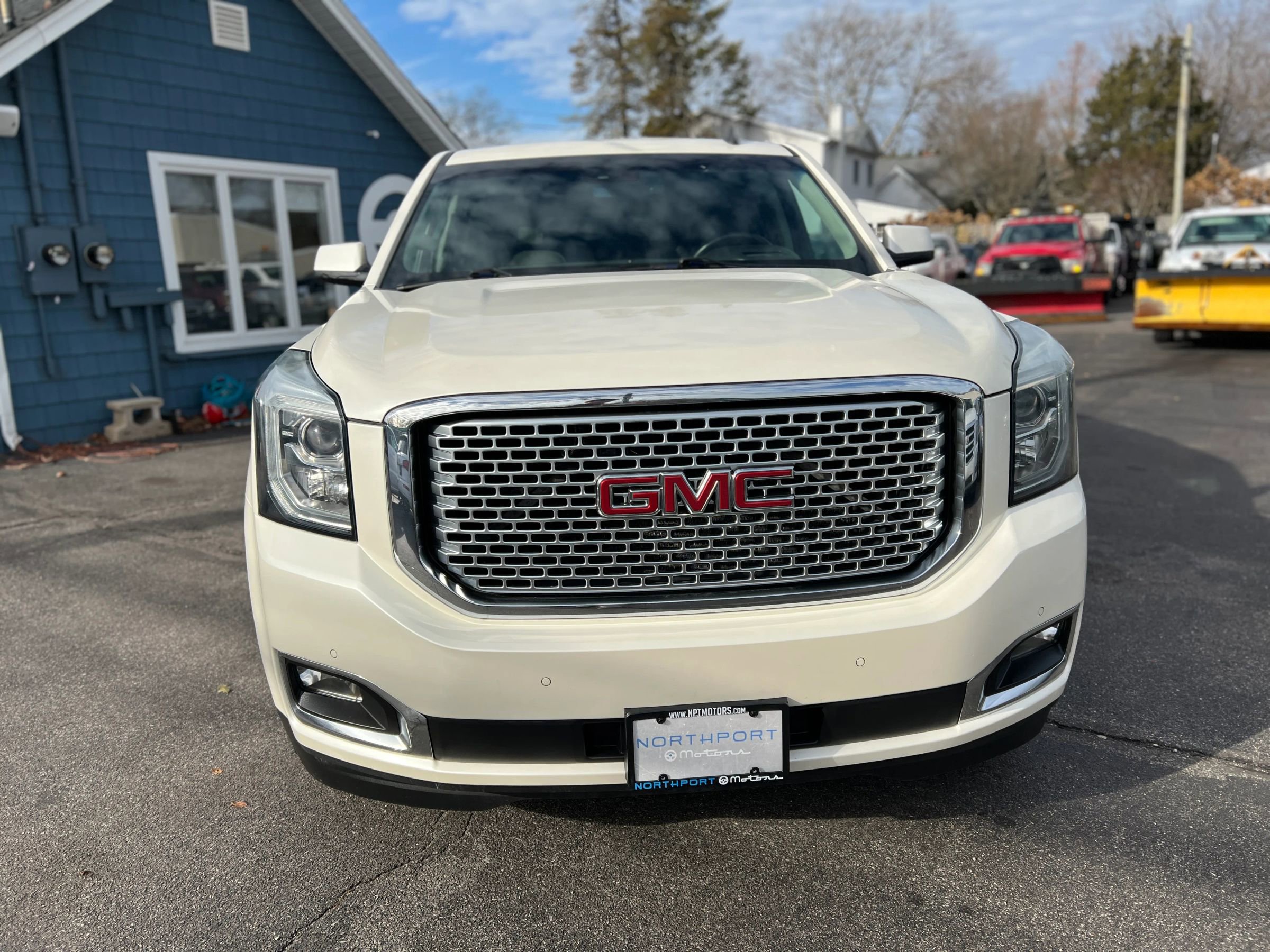 Used 2015 GMC Yukon Denali image 9
