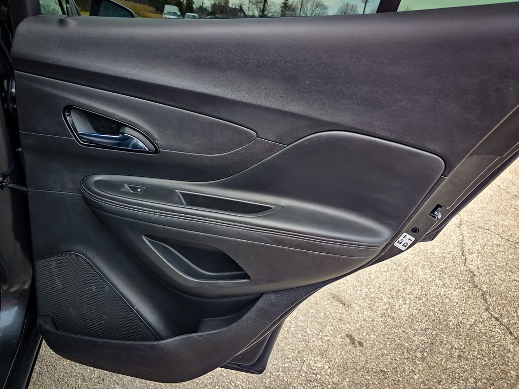 Used 2018 Buick Encore Preferred image 39