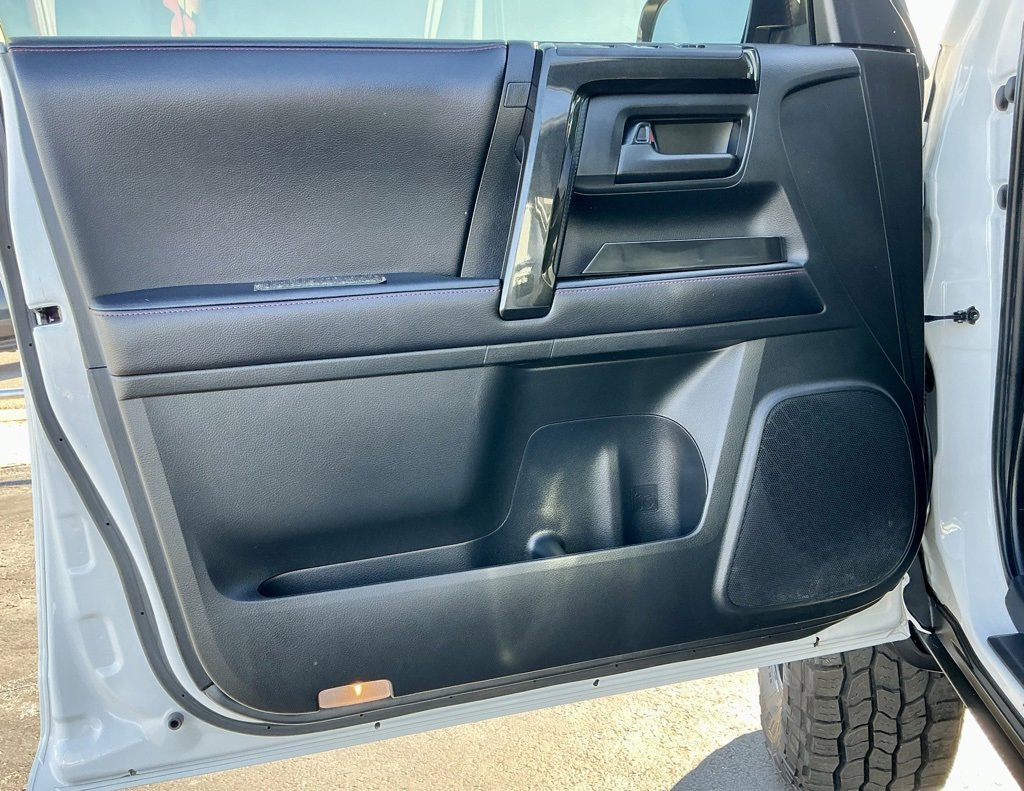 Used 2018 Toyota 4Runner TRD Off-Road Premium image 41