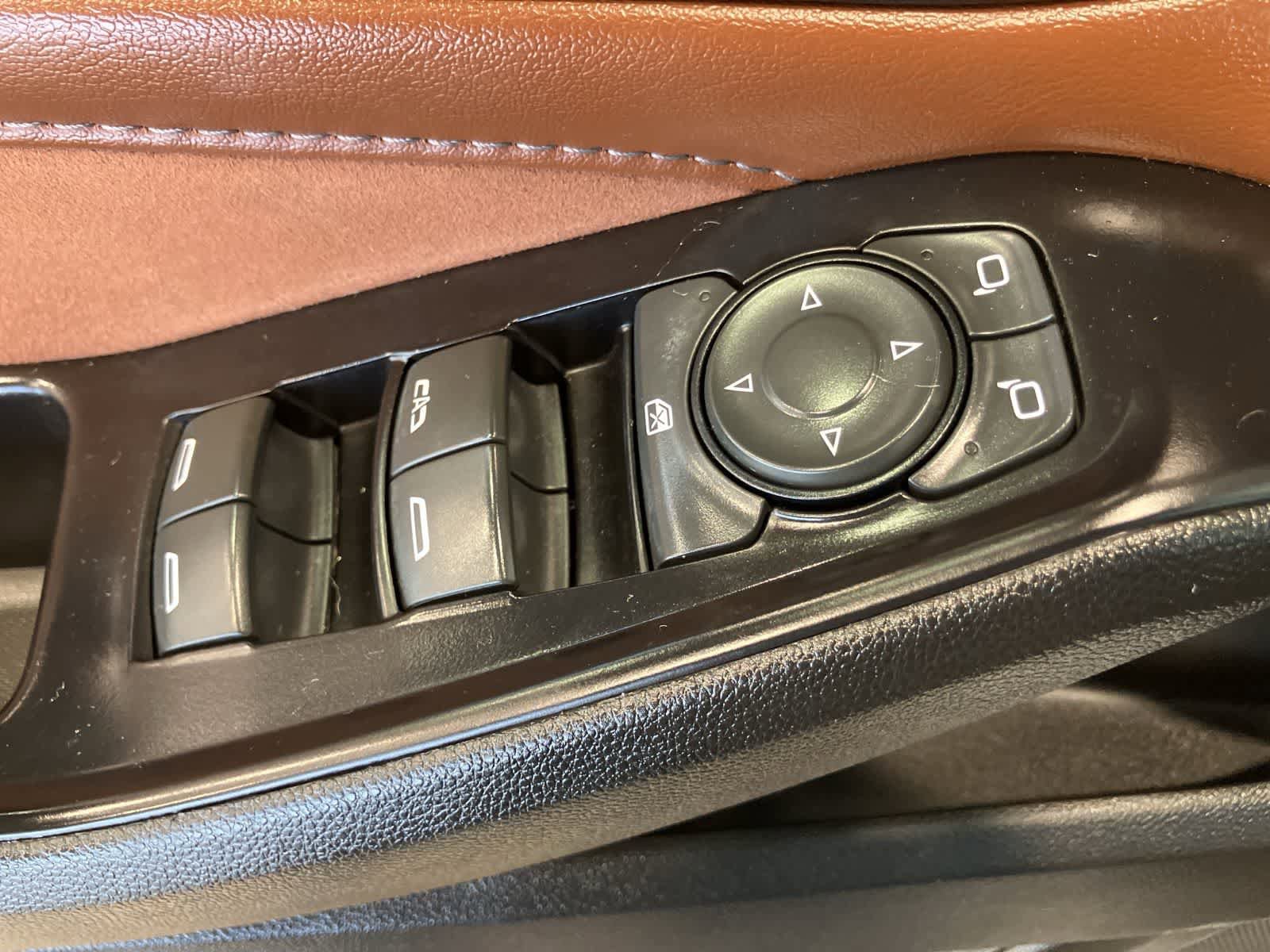 Used 2019 Chevrolet Traverse High Country AWD/4WD image 16