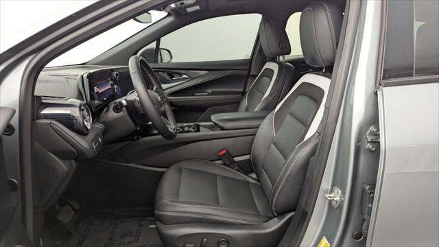 Used 2024 Chevrolet Blazer EV LT AWD/4WD image 13