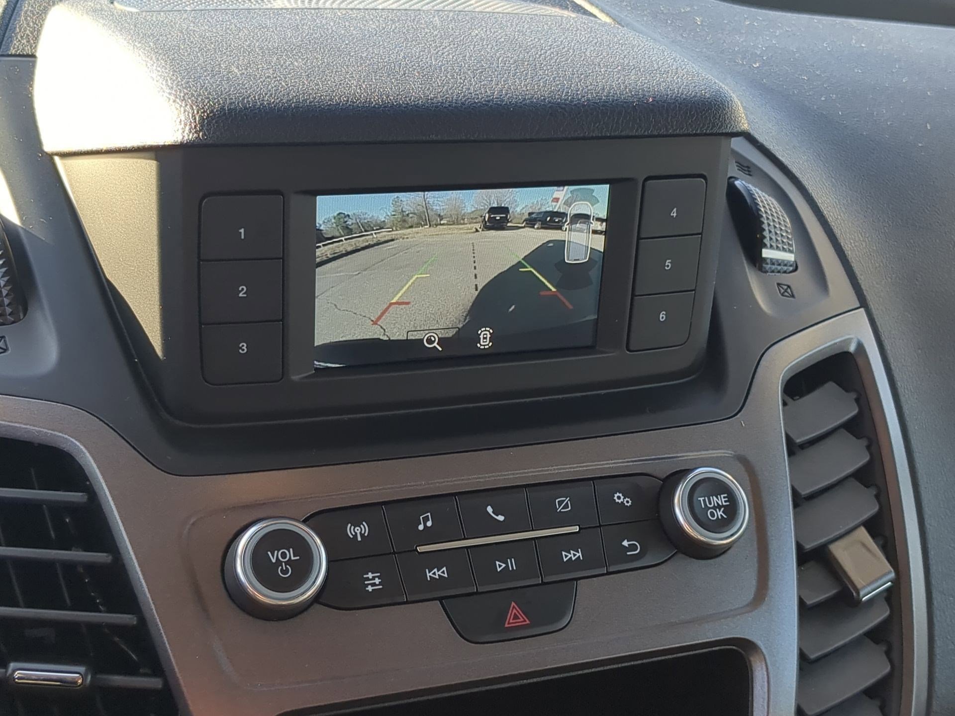 Used 2023 Ford Transit Connect XL image 17