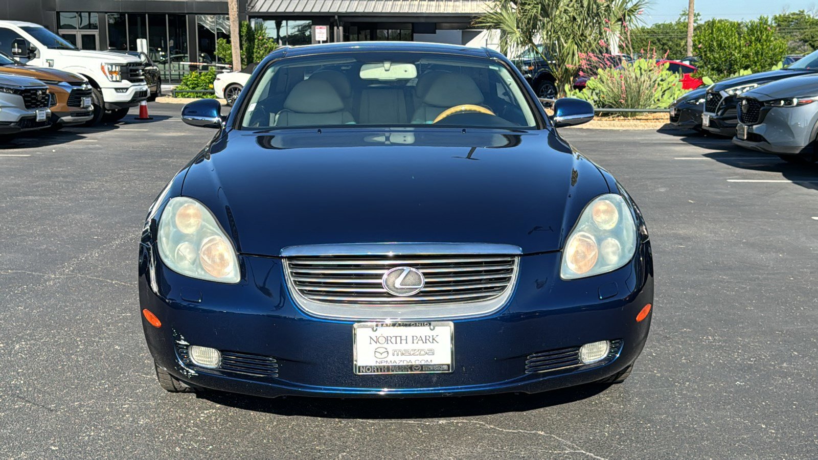 Used 2004 Lexus SC 430 Convertible RWD image 3