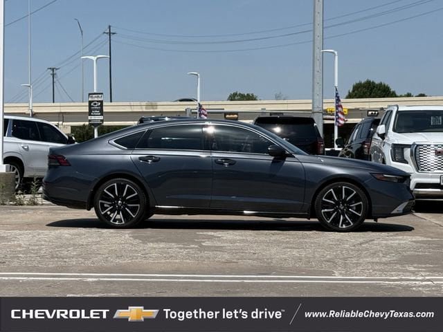 Used 2024 Honda Accord Touring image 5