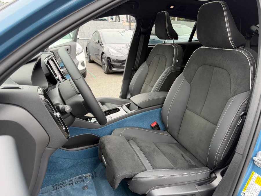 Used 2023 Volvo C40 P8 Recharge Ultimate AWD/4WD image 19