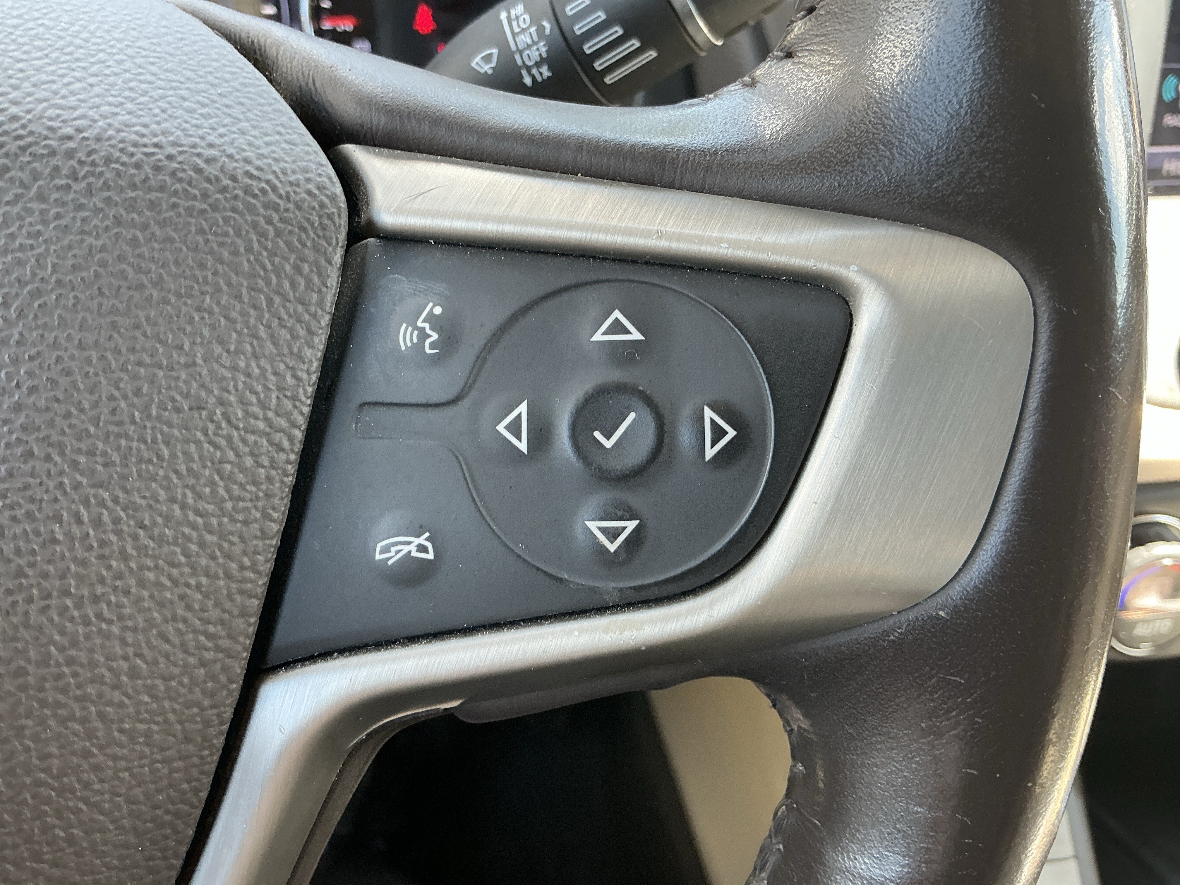 Used 2019 GMC Acadia Denali w/ Technology Package AWD/4WD image 19