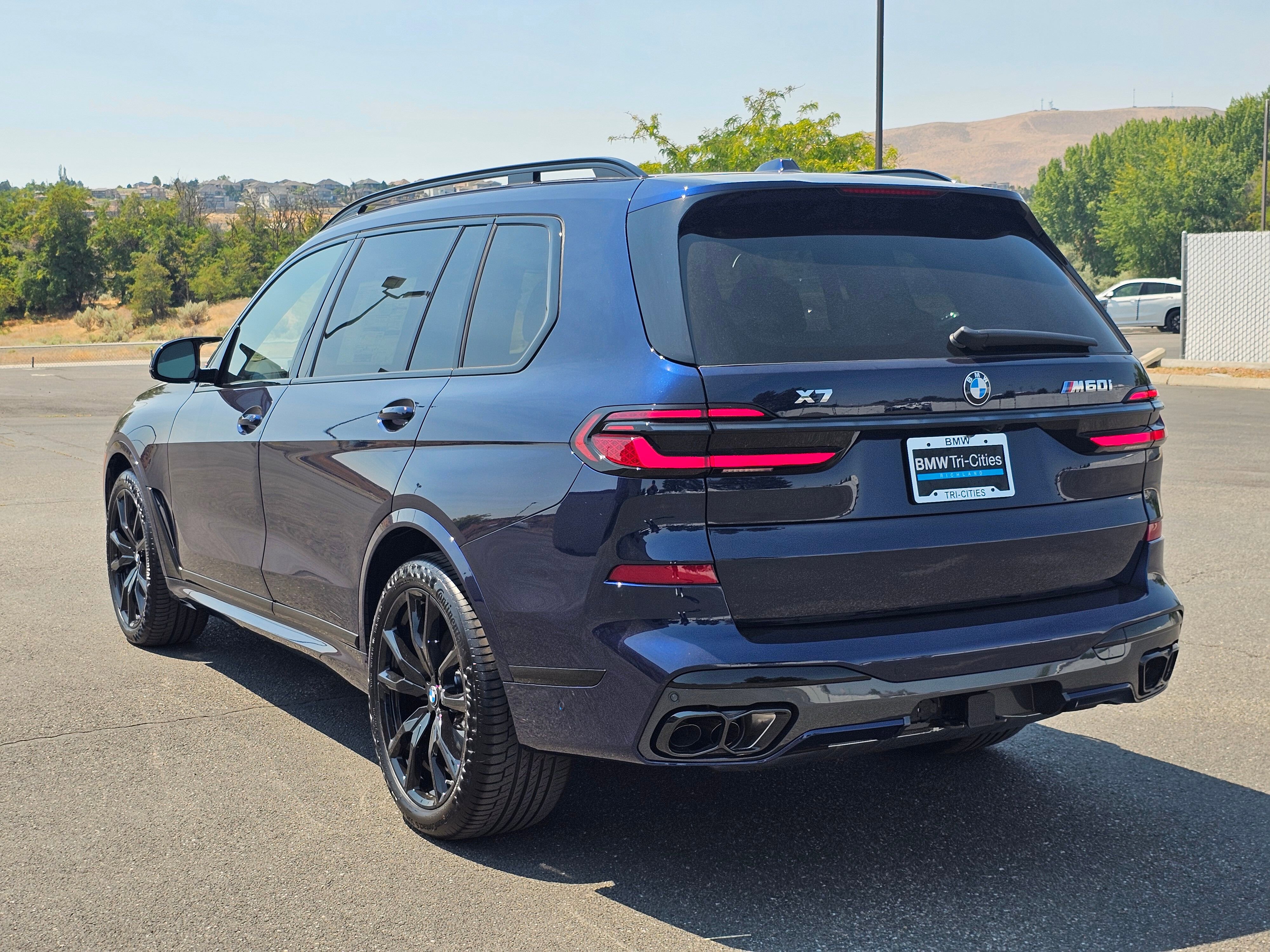 New 2026 BMW X7 M60i image 4