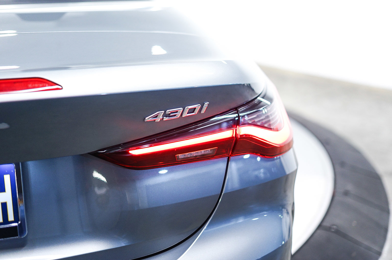 Used 2025 BMW 430i Convertible w/ Convenience Package image 13