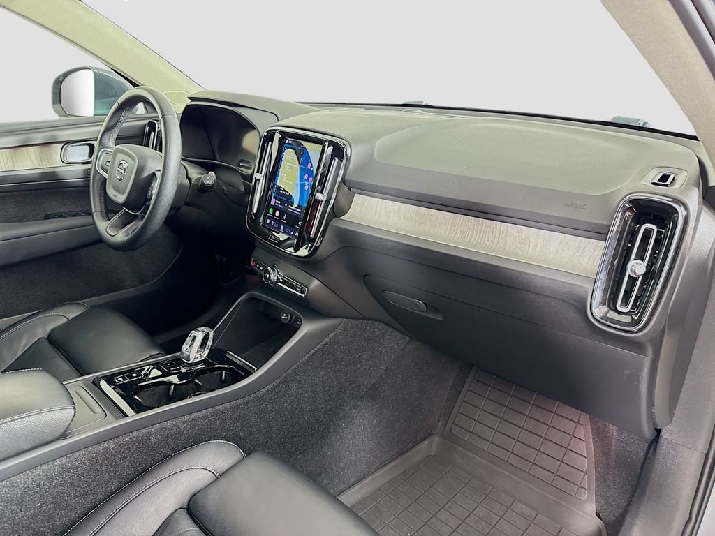 Used 2023 Volvo XC40 B4 Plus w/ Driver Assist Package FWD image 20