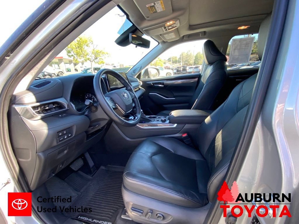 Certified 2020 Toyota Highlander Platinum AWD/4WD image 39