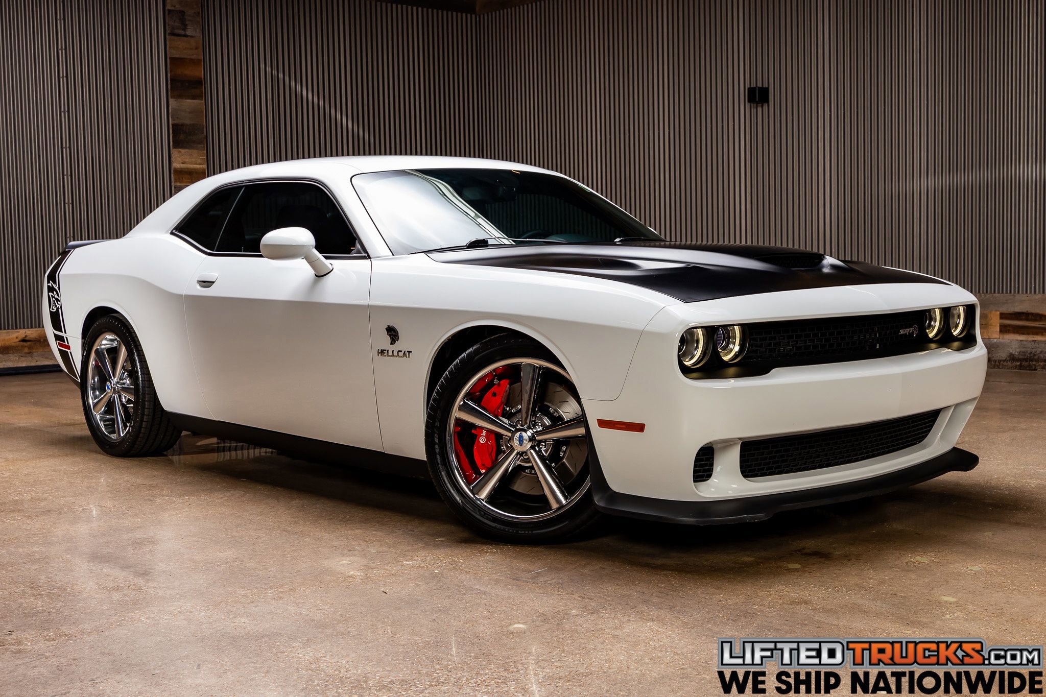 Used 2018 Dodge Challenger SRT Hellcat image 1