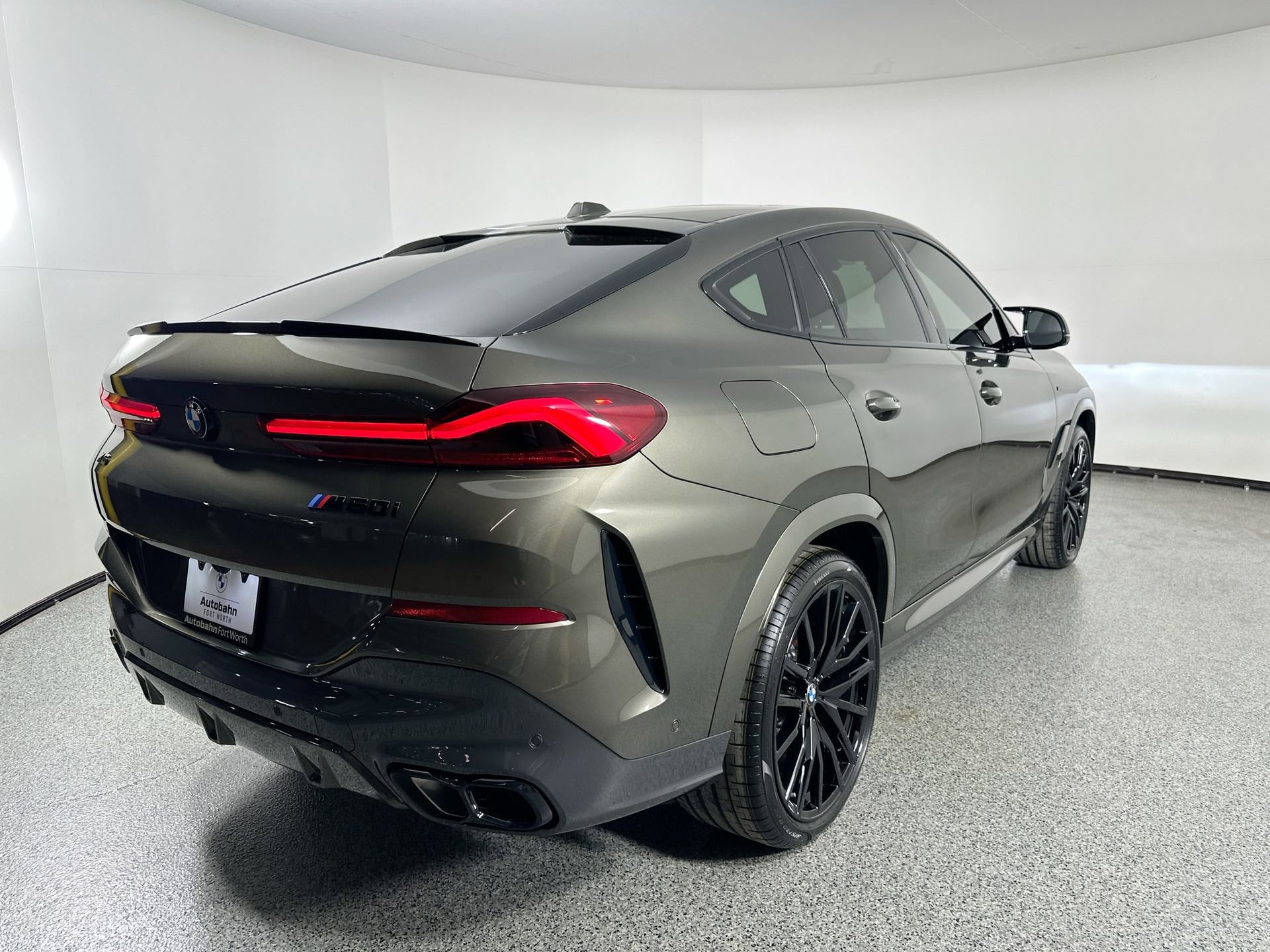 New 2026 BMW X6 M60i image 5