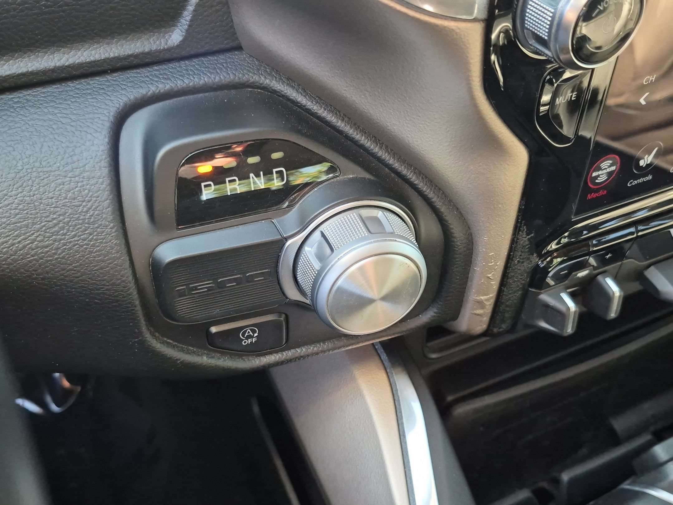 Used 2020 RAM 1500 Laramie RWD image 17
