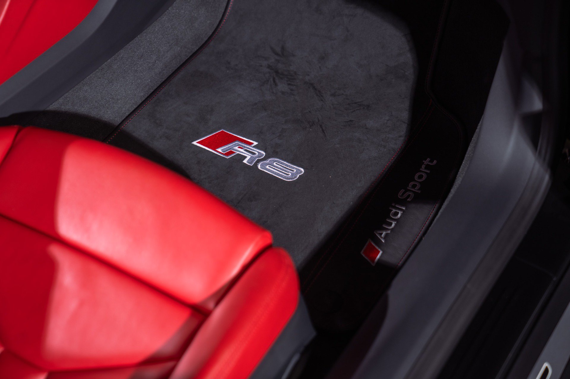 Used 2018 Audi R8 V10 plus AWD/4WD image 47