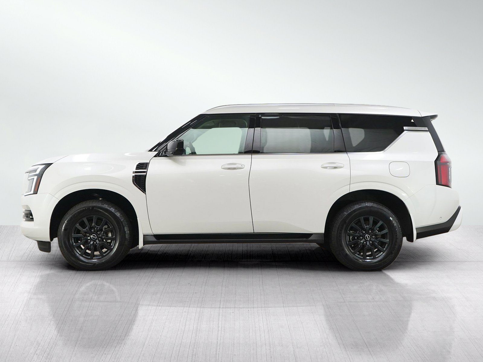 Certified 2025 Nissan Armada SV AWD/4WD image 2