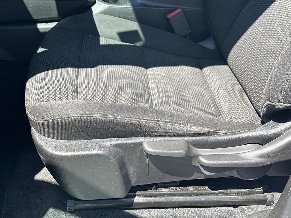 Used 2023 Chevrolet Colorado LT RWD image 17