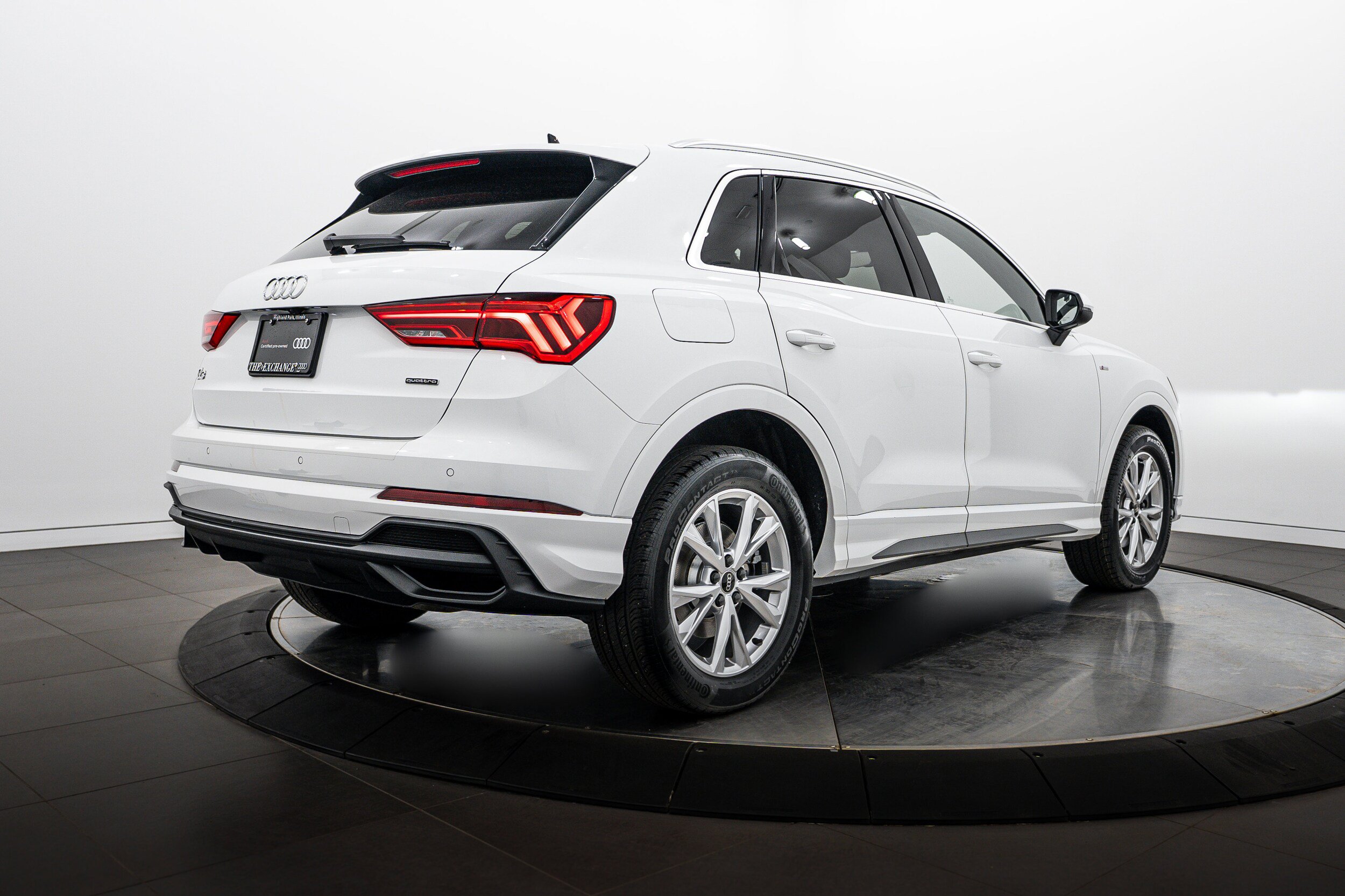Used 2023 Audi Q3 2.0T Premium w/ Convenience Package AWD/4WD image 4
