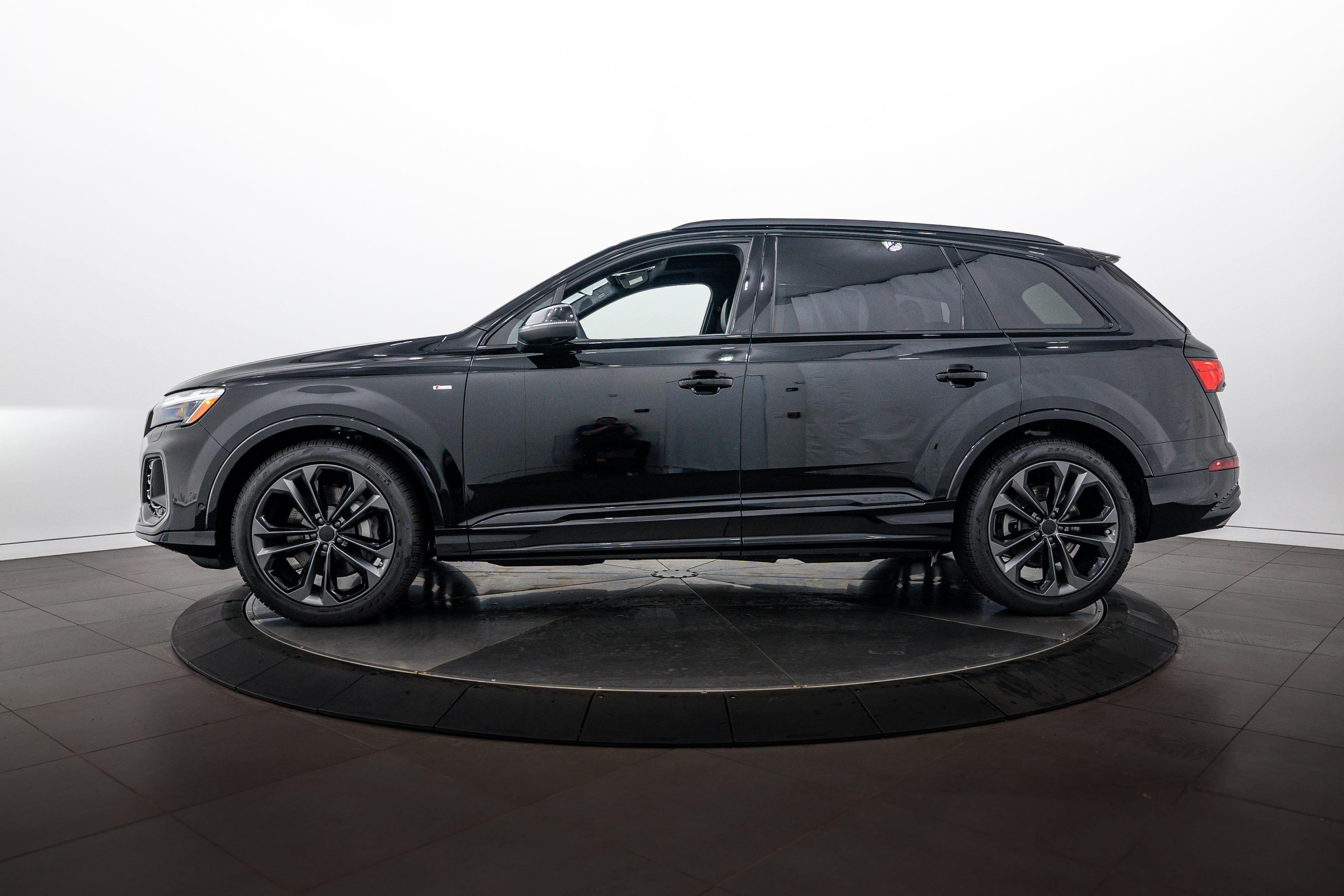 New 2026 Audi Q7 3.0T Prestige AWD/4WD image 6