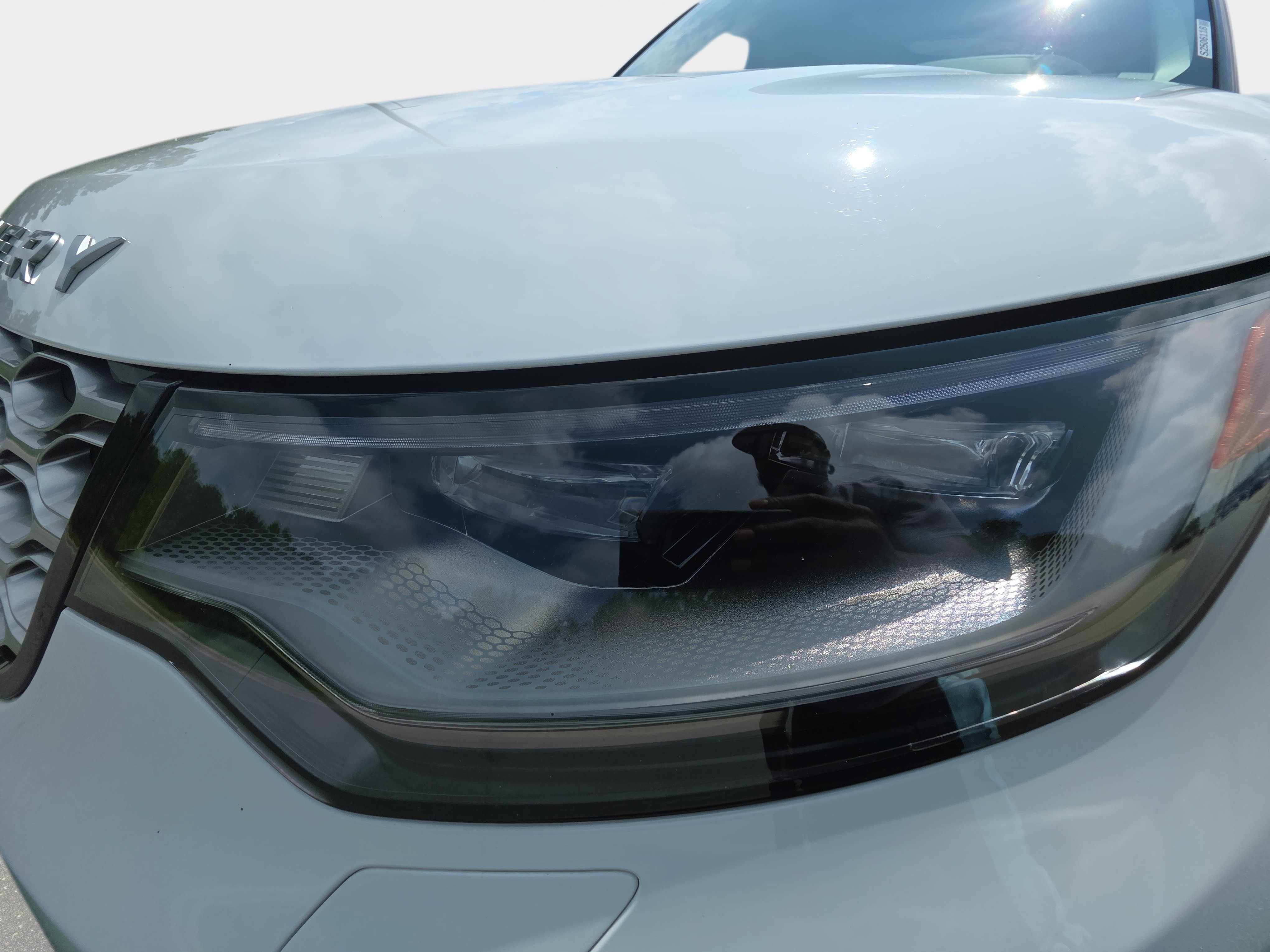 Certified 2025 Land Rover Discovery S AWD/4WD image 34