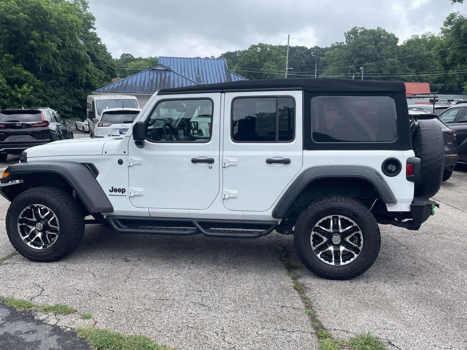 Used 2024 Jeep Wrangler Unlimited Sport AWD/4WD image 24