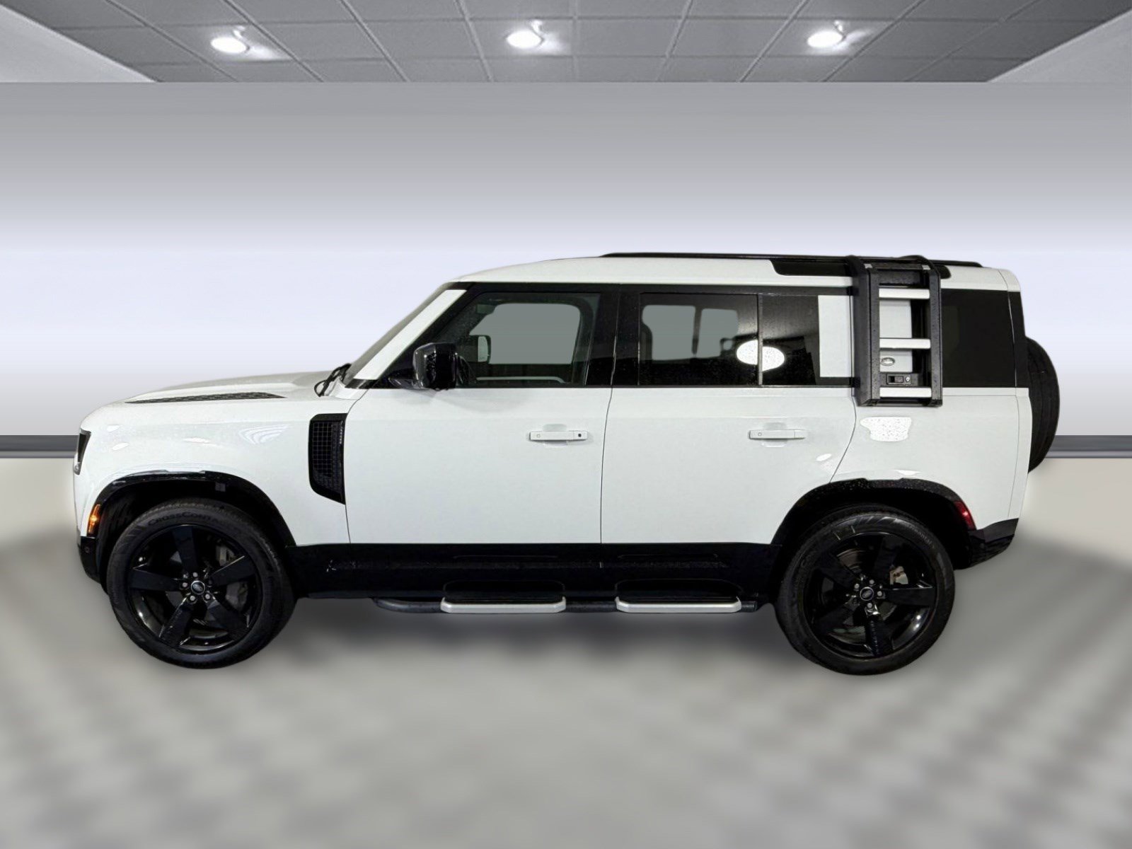Used 2022 Land Rover Defender 110 X-Dynamic SE image 2