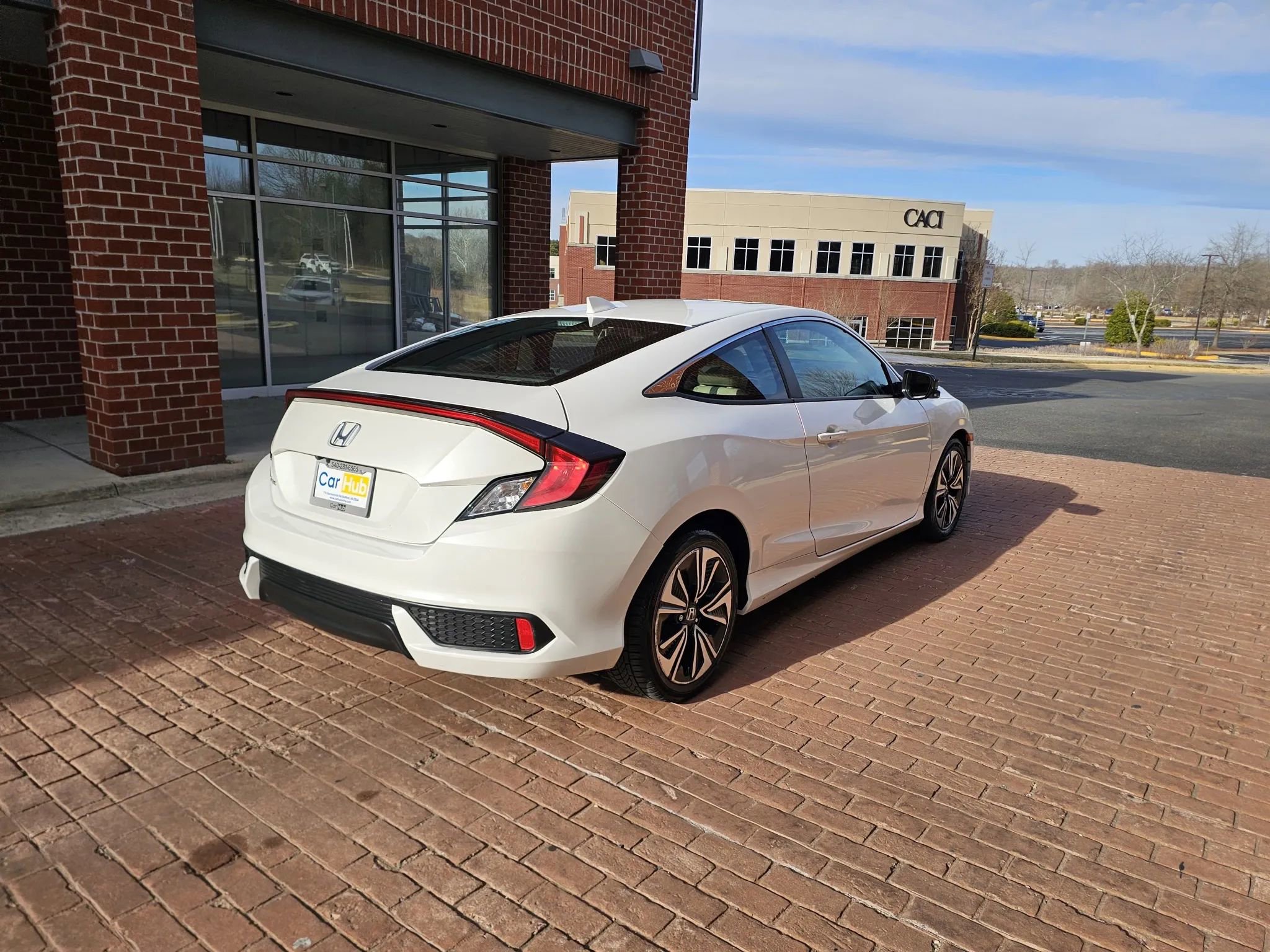 Used 2018 Honda Civic EX-T image 4