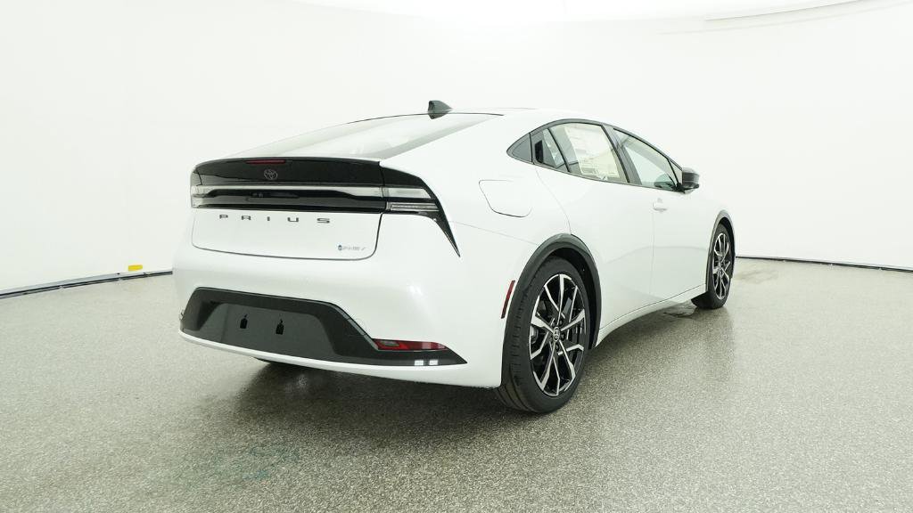 New 2026 Toyota Prius Plug-In Hybrid FWD image 36