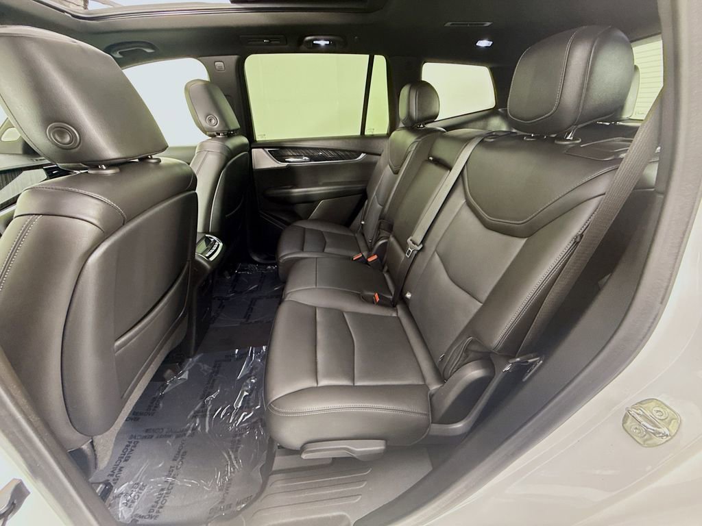Used 2023 Cadillac XT6 Premium Luxury image 26