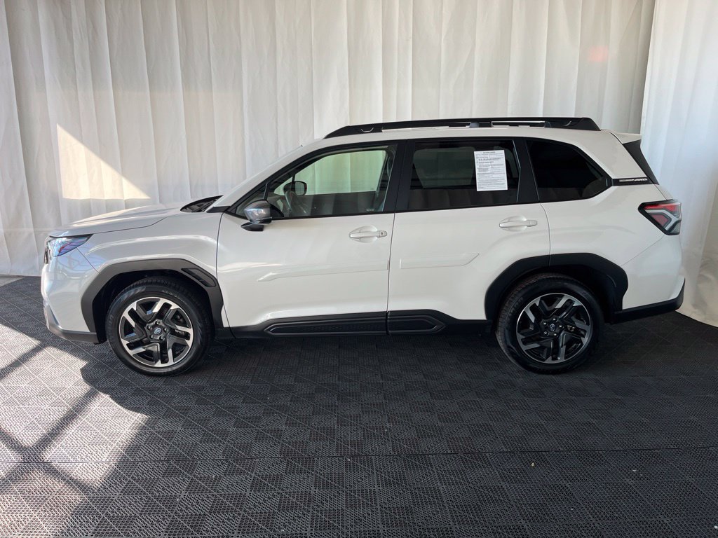 Used 2025 Subaru Forester Limited AWD/4WD image 28