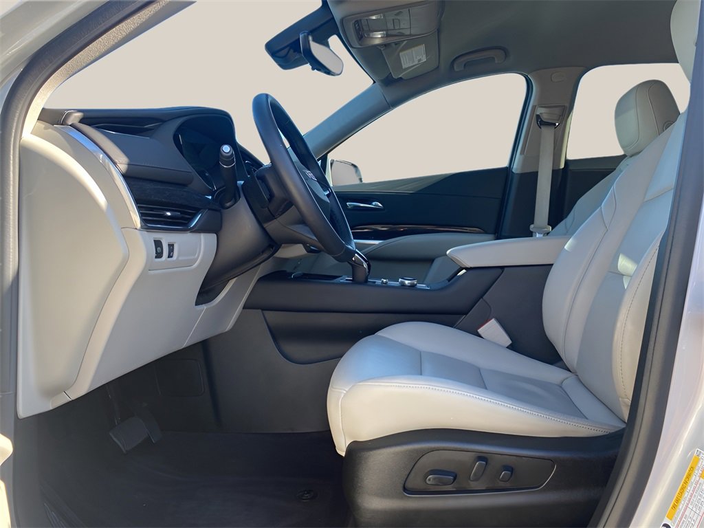 Certified 2022 Cadillac XT4 Premium Luxury w/ Enhanced Visibility Package image 14