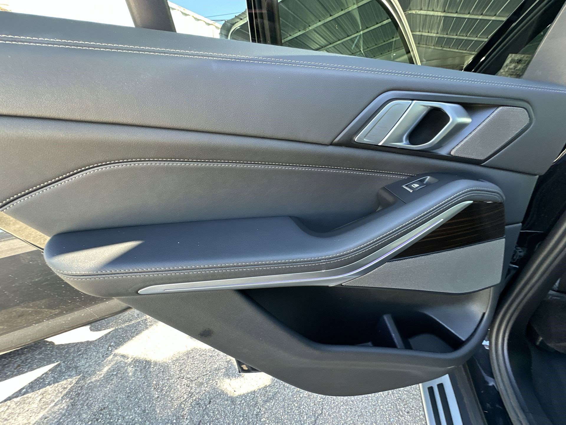 Used 2024 BMW X5 xDrive50e image 31