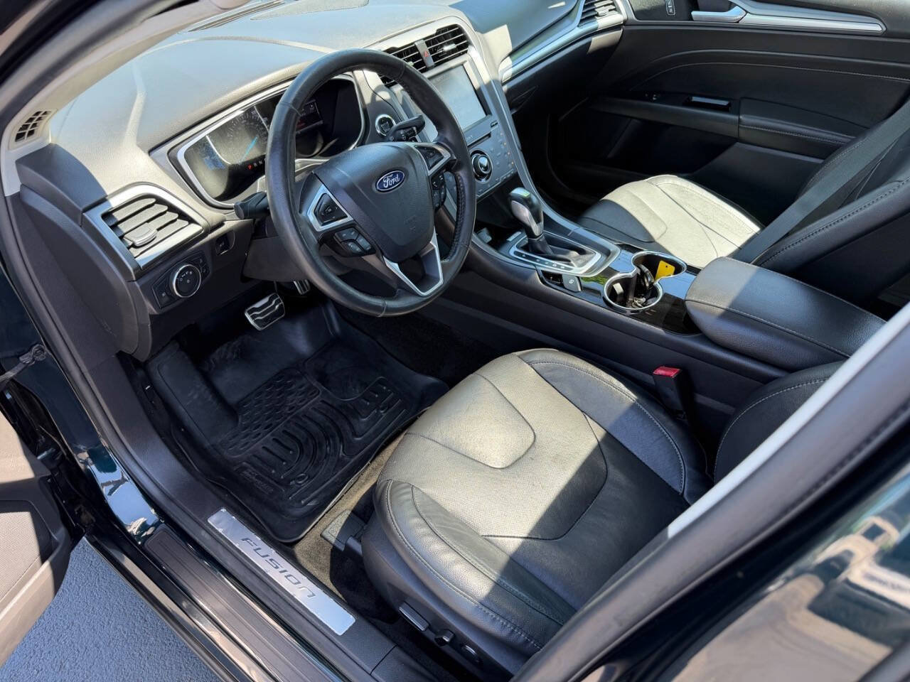 Used 2014 Ford Fusion Titanium FWD image 6