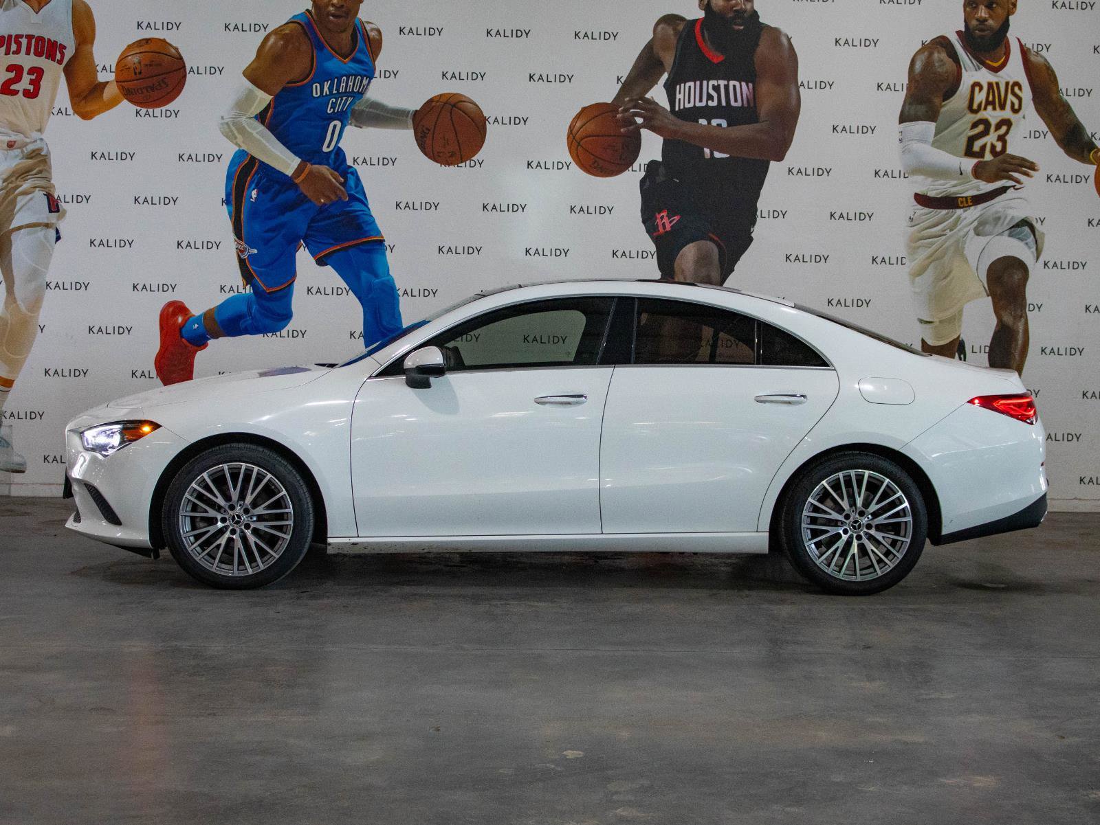 Used 2021 Mercedes-Benz CLA 250 4MATIC w/ Premium Package image 17
