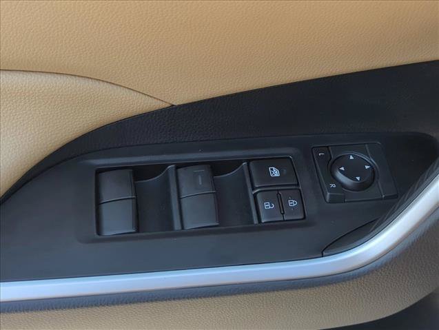 Certified 2025 Toyota RAV4 LE FWD image 11
