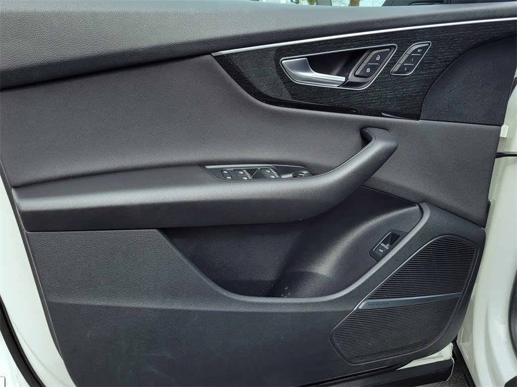 Used 2020 Audi Q8 Premium Plus image 10