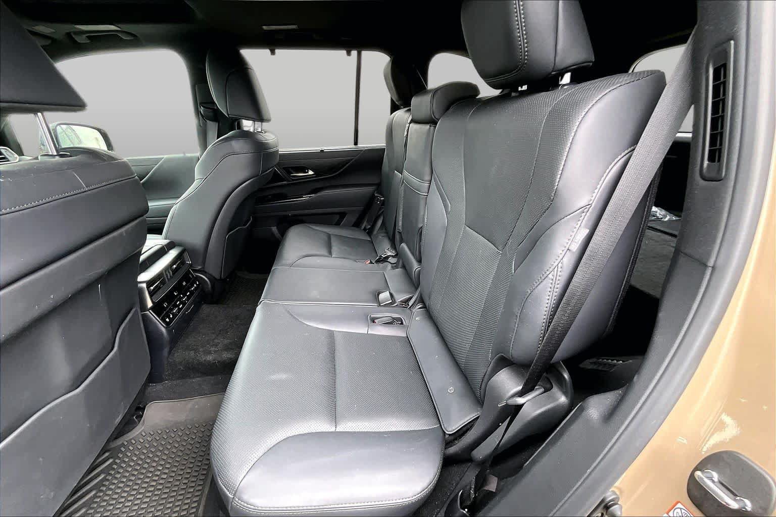 Used 2025 Lexus LX 700h Overtrail AWD/4WD image 20