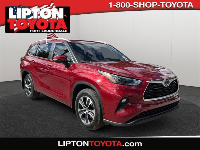 Used 2024 Toyota Highlander XLE