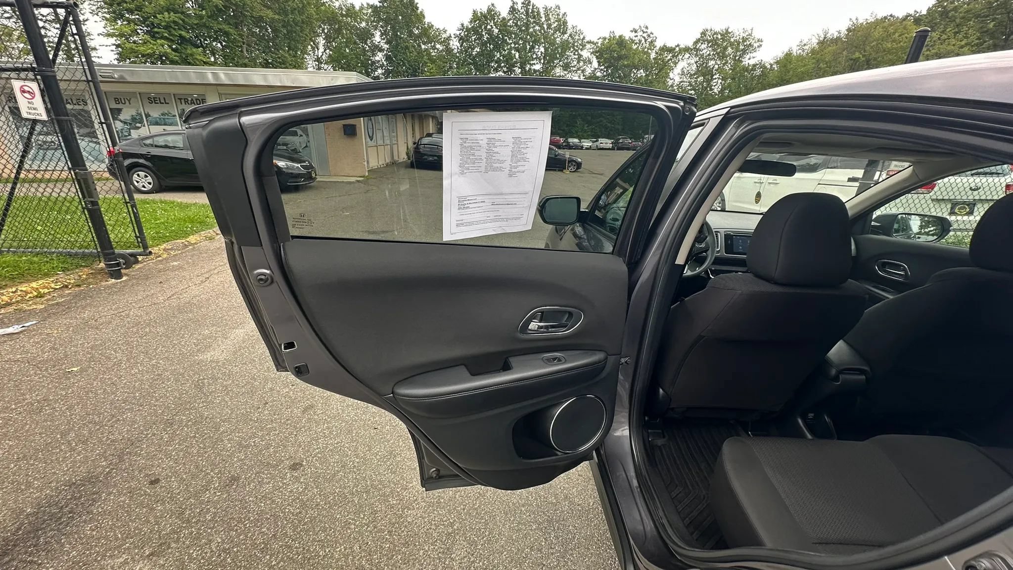 Used 2016 Honda HR-V EX image 27