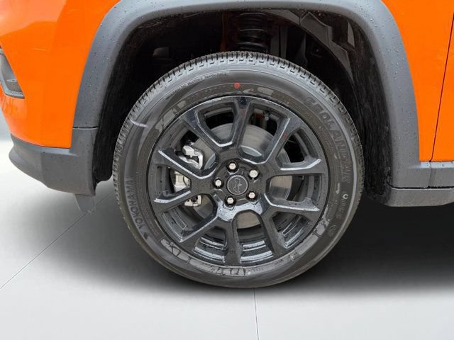New 2026 Jeep Compass Latitude AWD/4WD image 9
