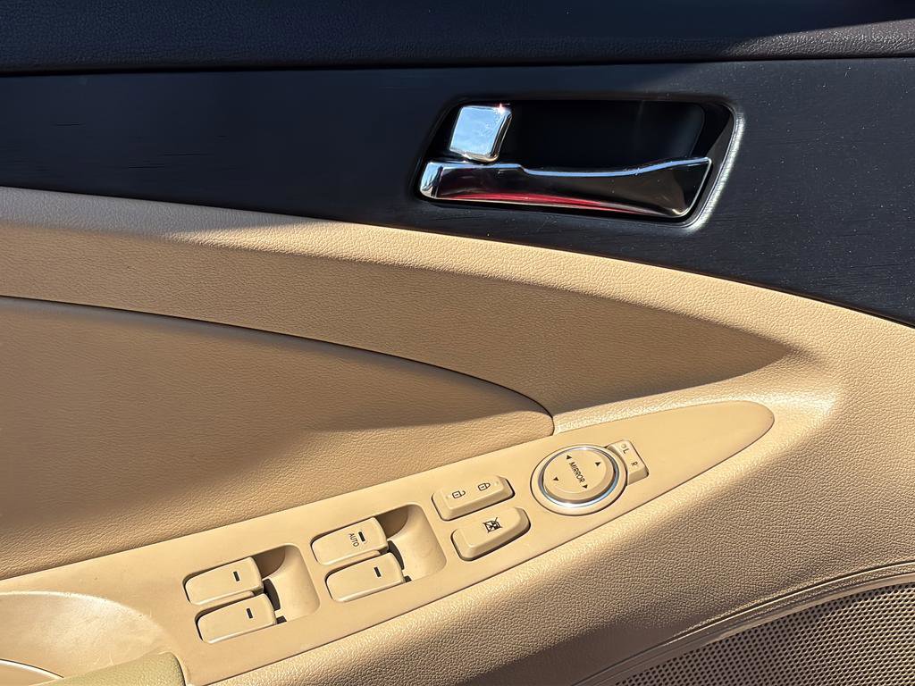 Used 2013 Hyundai Sonata GLS w/ Popular Equipment Pkg FWD image 16