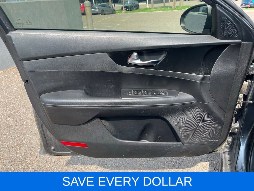 Used 2022 Kia Forte GT-Line w/ GT-Line Premium Package FWD image 13