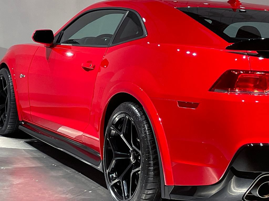 Used 2015 Chevrolet Camaro Z/28 RWD image 36