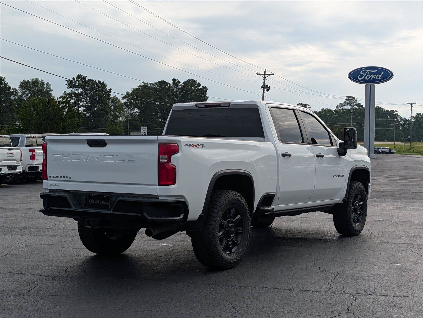 Used 2020 Chevrolet Silverado 2500 Custom w/ Custom Value Package AWD/4WD image 5